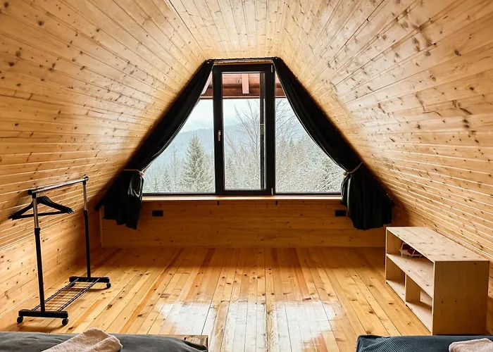 Brvnara Tarin Osmeh بيت للعطل